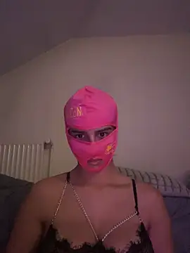 Esmeralda972 online show from July 2026 06:59:01 PM