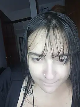 daphneev online show from May 2026 09:22:02 PM
