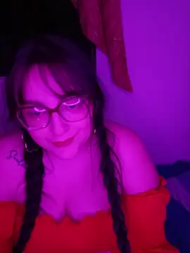 daphneev online show from May 2026 12:18:02 AM