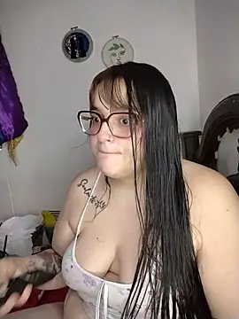 daphneev online show from August 2026 10:27:02 PM