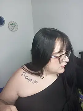 daphneev online show from May 2026 03:27:02 AM