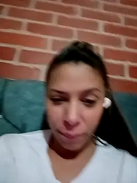 kiki milu online show from March 2026 03:28:02 AM