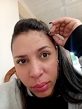 Snapshot of kiki_milu chatting on May 2026 01:37:02 PM kiki milu online show from May 2026 01:37:02 PM