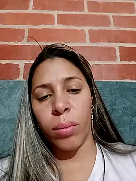 Snapshot of kiki_milu chatting on May 2026 10:59:01 PM kiki milu online show from May 2026 10:59:01 PM