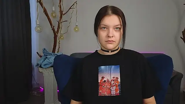 DeliaEffy online show from March 2026 01:15:02 PM