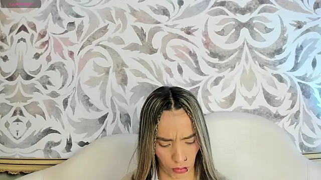 your whore Salome online show from May 2026 07:44:02 PM