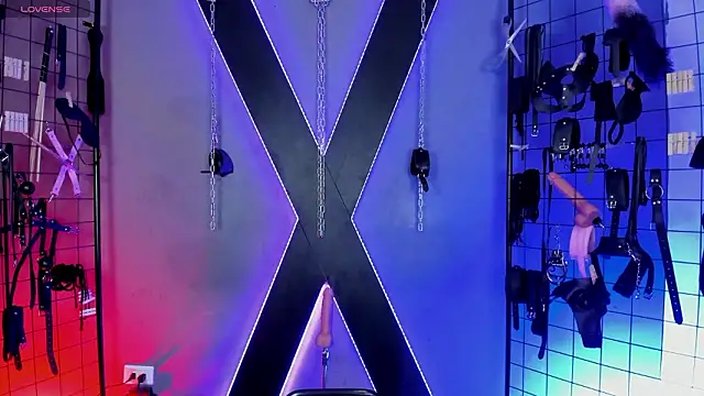 Victorya Emily BDSM online show from February 2026 07:00:02 PM