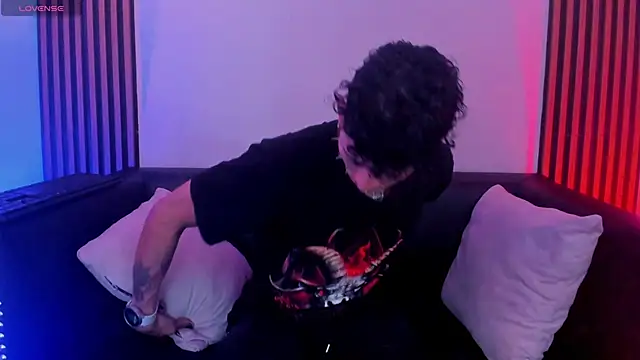 Maximoking26 online show from May 2026 02:31:02 AM