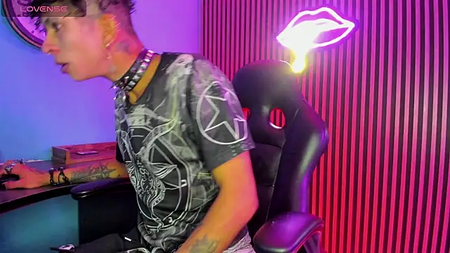 Maximoking26 online show from February 2026 12:27:01 PM