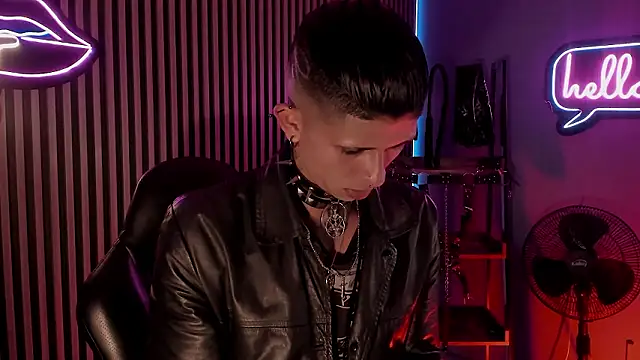 Maximoking26 online show from March 2026 12:45:02 AM