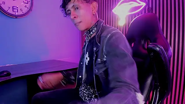 Maximoking26 online show from February 2026 04:36:01 AM