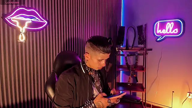 Maximoking26 online show from March 2026 04:48:02 AM