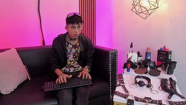 Maximoking26 online show from June 2026 03:11:02 AM