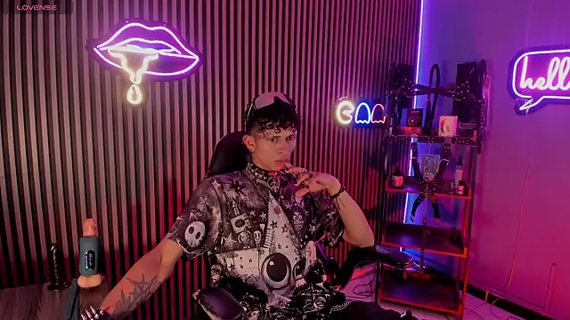 Maximoking26 online show from April 2026 02:06:01 AM