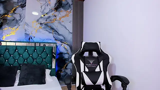 badangeloficial  online show from February 2026 07:25:01 PM