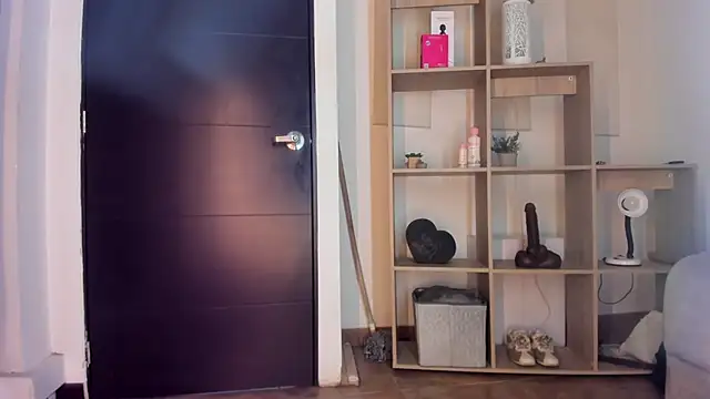 Tylla   online show from March 2026 05:25:01 AM