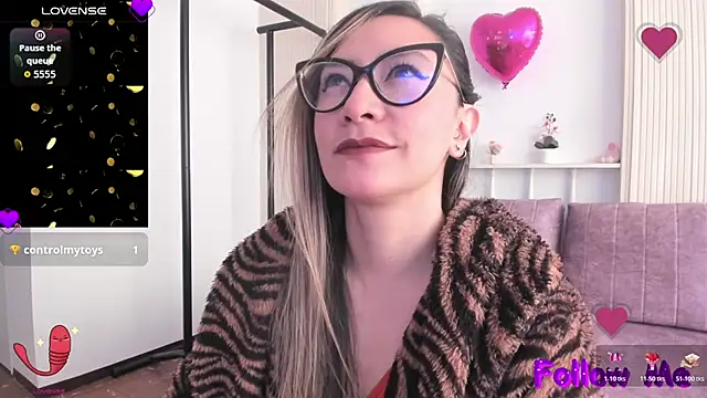 VelvetMouth  online show from May 2026 01:28:02 PM