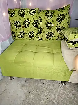 kloe-Dubois online show from April 2026 03:20:02 AM