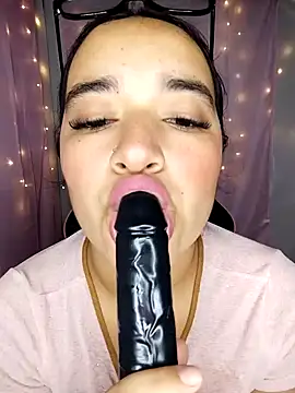 kloe-Dubois online show from April 2026 04:46:02 PM