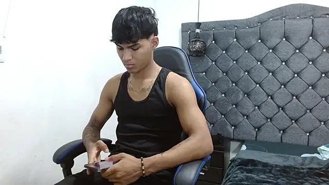 Snapshot of luka_big18 chatting on March 2026 02:35:01 AM luka big18 online show from March 2026 02:35:01 AM
