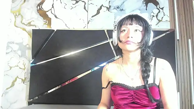 Couple In Heat online show from May 2026 01:41:01 PM
