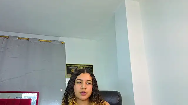 goodgirlxxl online show from June 2026 01:06:01 AM
