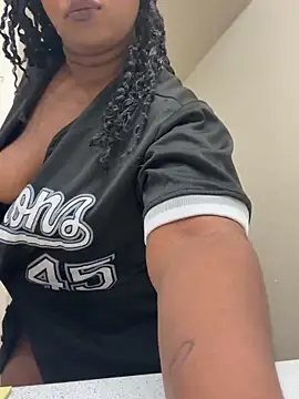 ShortcakeMochaa online show from February 2026 08:42:01 PM