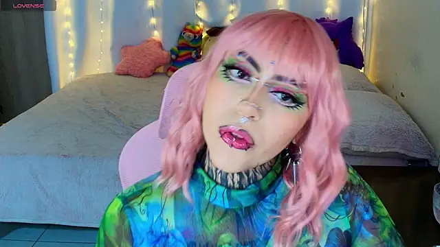 maliciaXpoison online show from May 2026 04:45:02 AM