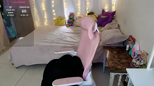 maliciaXpoison online show from April 2026 08:59:01 PM