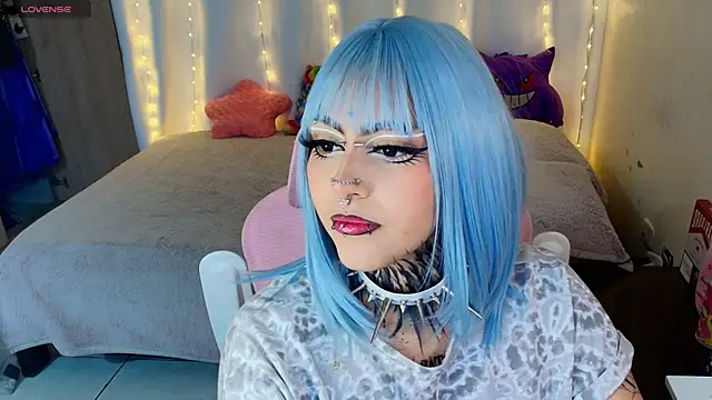 Snapshot of maliciaXpoison chatting on June 2026 02:23:02 AM maliciaXpoison online show from June 2026 02:23:02 AM