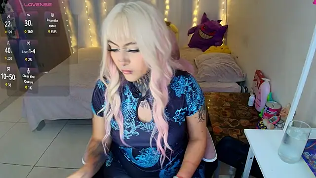 maliciaXpoison online show from April 2026 09:55:01 PM