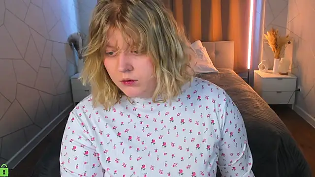 luna c0ra online show from April 2026 12:57:02 AM