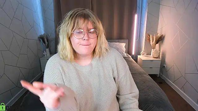 luna c0ra online show from April 2026 01:02:02 AM