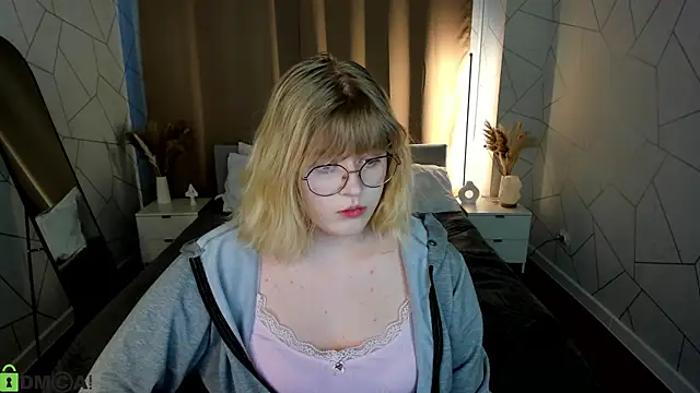 luna c0ra online show from March 2026 01:02:01 AM