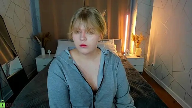 luna c0ra online show from February 2026 01:05:02 AM