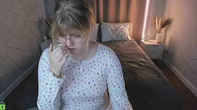 luna c0ra online show from March 2026 01:03:01 AM