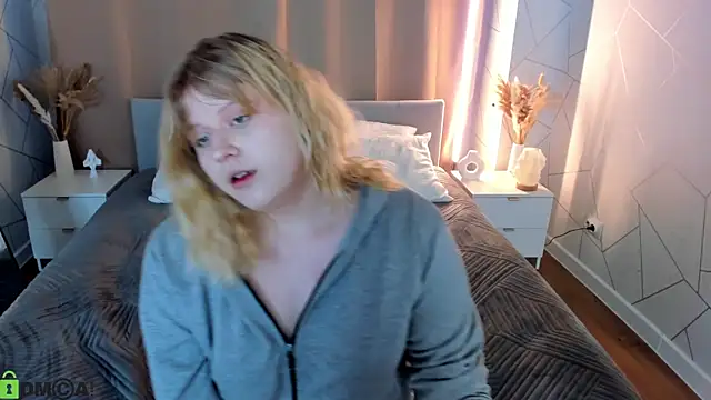 luna c0ra online show from February 2026 01:05:02 AM