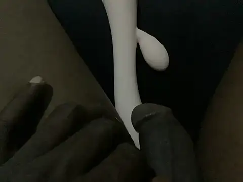 TICKDICK320 online show from February 2026 07:12:01 PM