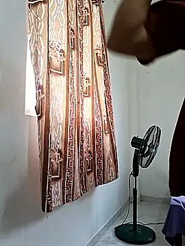 Snapshot of Queen_Saara chatting on February 2026 06:58:02 AM Queen Saara online show from February 2026 06:58:02 AM