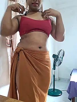 Snapshot of Queen_Saara chatting on February 2026 10:49:02 AM Queen Saara online show from February 2026 10:49:02 AM