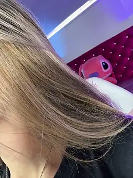 amy ker m online show from April 2026 08:32:01 PM