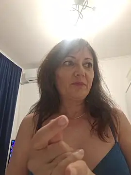 SaraGina online show from April 2026 10:16:02 PM