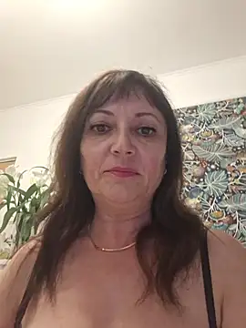 Snapshot of SaraGina chatting on April 2026 09:06:02 PM SaraGina online show from April 2026 09:06:02 PM