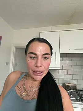 Darkfantisyx online show from April 2026 01:39:01 PM