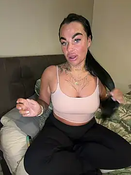 Snapshot of Darkfantisyx chatting on February 2026 05:57:02 PM Darkfantisyx online show from February 2026 05:57:02 PM