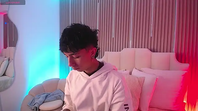 Aiden Rivers  online show from March 2026 12:46:02 PM