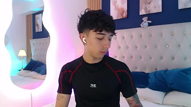 Aiden Rivers  online show from April 2026 12:51:02 PM