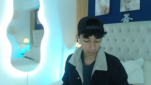 Aiden Rivers  online show from April 2026 12:50:01 PM