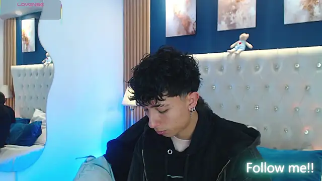 Aiden Rivers  online show from May 2026 01:23:01 PM