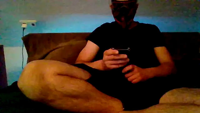 Snapshot of Blackklu chatting on May 2026 10:28:01 PM Blackklu online show from May 2026 10:28:01 PM